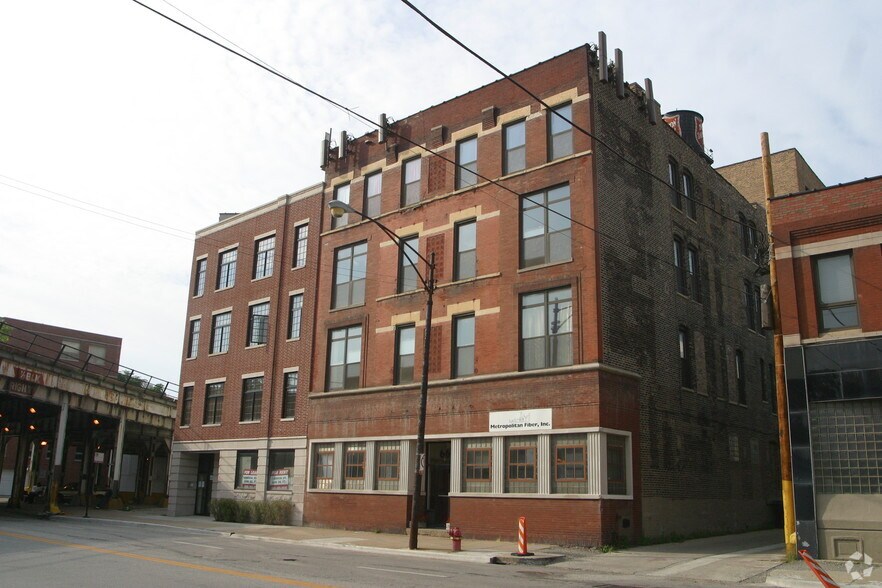 660 W Grand Ave, Chicago, IL à louer - Photo de l’immeuble – Image 2 sur 7