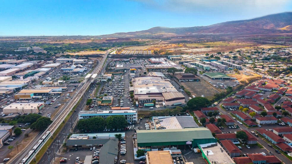 94-144 Farrington Hwy, Waipahu, HI à louer - Photo de l’immeuble – Image 3 sur 17