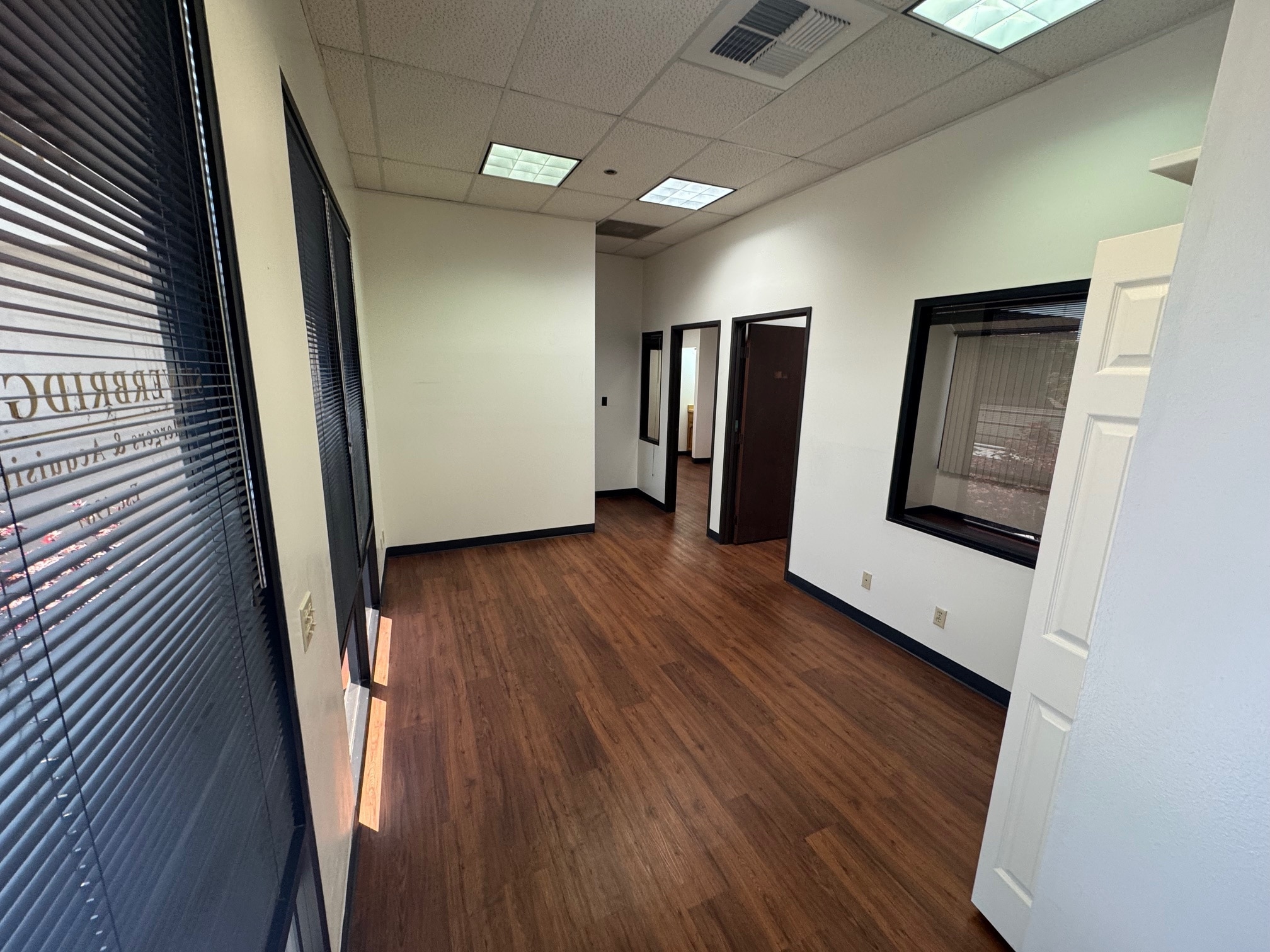200 N Harbor Blvd, Anaheim, CA à louer Photo intérieure– Image 1 sur 10