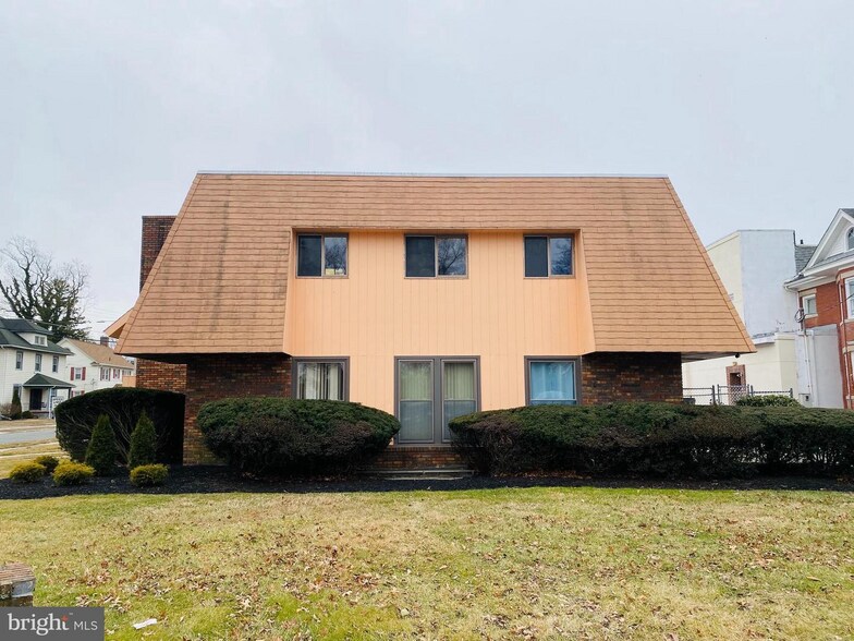 1071 E Landis Ave, Vineland, NJ à vendre - Photo de l’immeuble – Image 2 sur 64