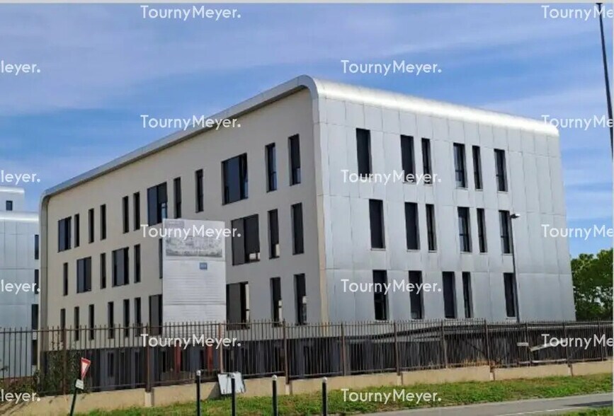 3 Avenue De Belle Fontaine, Cesson-Sévigné à louer - Photo de l’immeuble – Image 2 sur 3