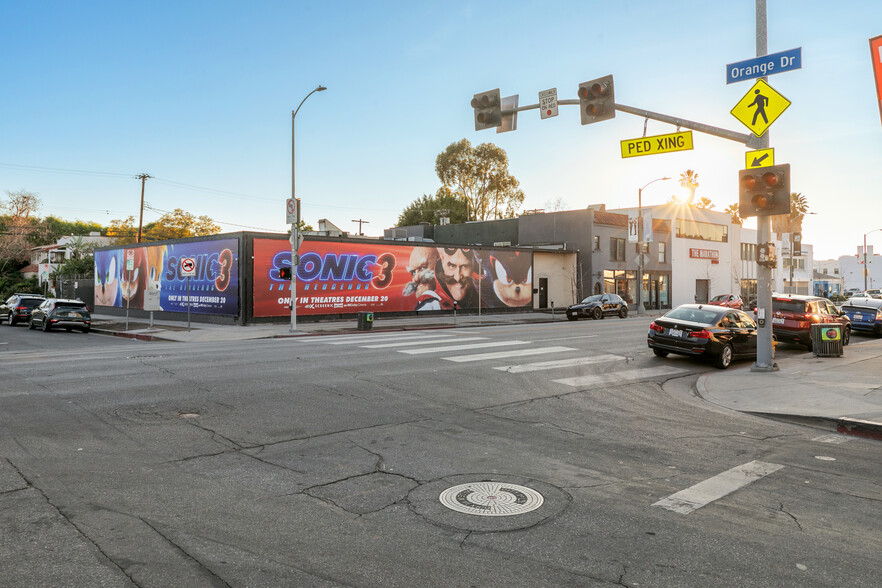 6900 Melrose Ave, Los Angeles, CA à louer - Photo de l’immeuble – Image 3 sur 41