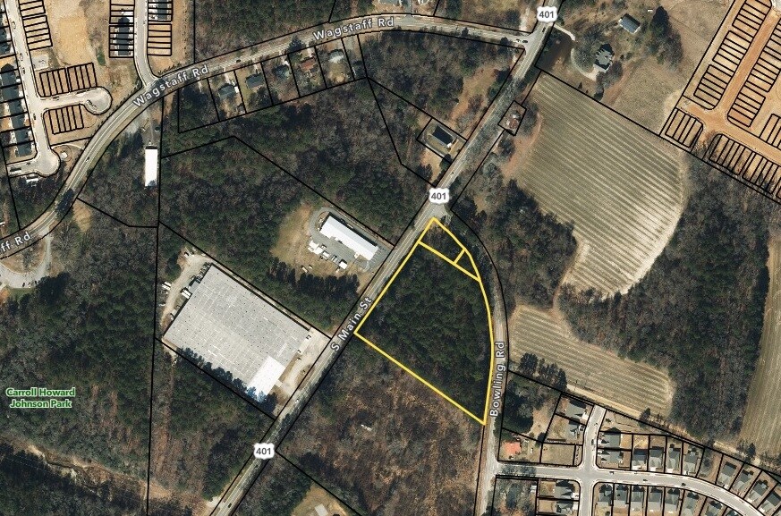 1205. S Main St, Fuquay-Varina, NC à vendre Photo principale– Image 1 sur 2