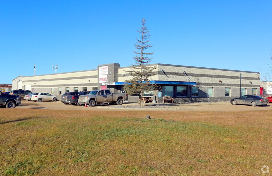 1102 6th St, Nisku, AB à vendre - Photo principale – Image 1 sur 5