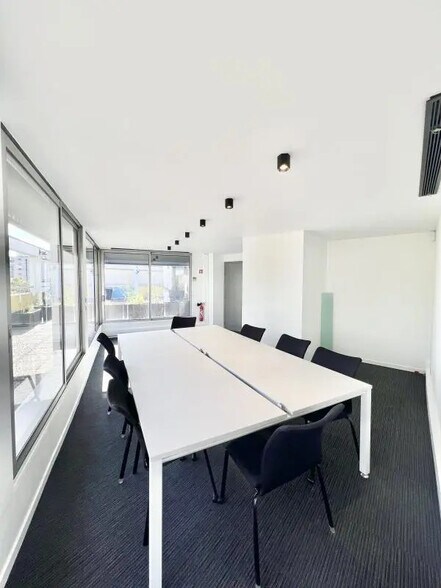 Bureau dans Puteaux à louer - Photo de l’immeuble – Image 3 sur 8