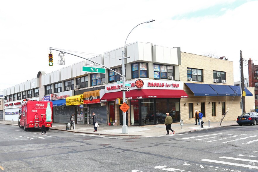 11325-113-29 Queens Blvd, Flushing, NY à louer - Photo de l’immeuble – Image 2 sur 5