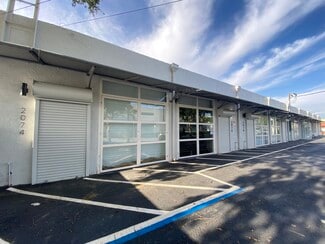Plus de détails pour 2074-2090 NW 21st St, Miami, FL - Industriel/Logistique à louer