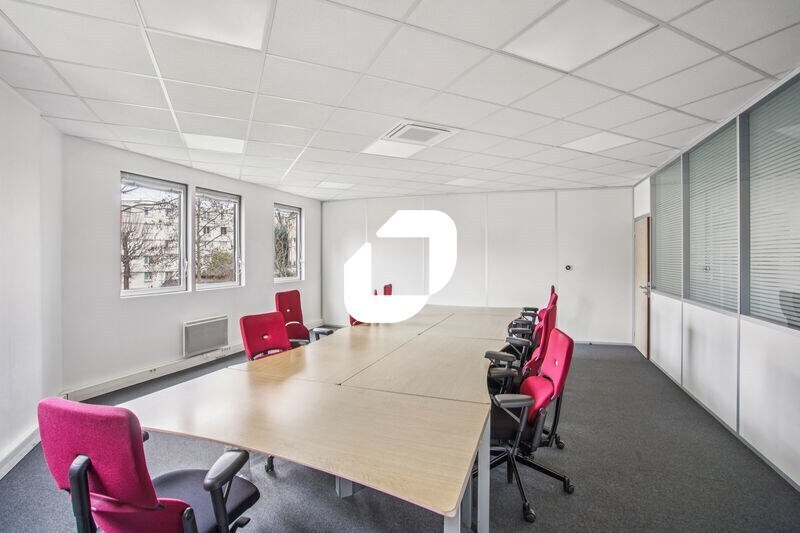 Bureau dans Nanterre à louer - Photo intérieure – Image 3 sur 12