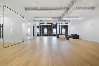 300 Kent Ave, Brooklyn, NY à louer Photo intérieure– Image 1 sur 9