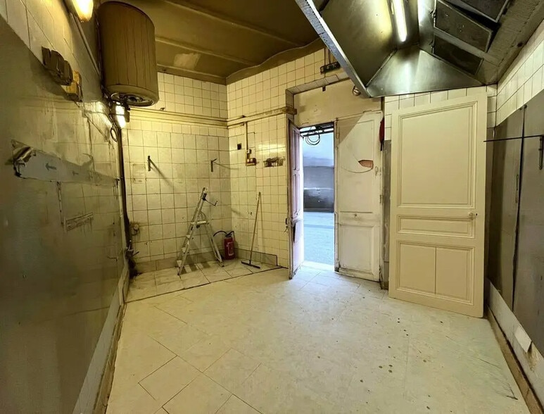 Local commercial dans Roquebrune-Cap-Martin à vendre - Photo de l’immeuble – Image 2 sur 4