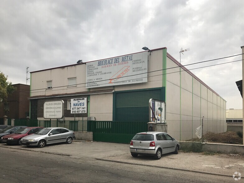 Industriel/Logistique dans Velilla de San Antonio, Madrid à vendre - Photo de l’immeuble – Image 1 sur 1