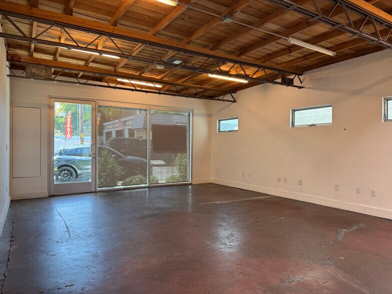 1632 Aviation Blvd, Redondo Beach, CA à vendre - Photo intérieure – Image 2 sur 8