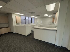 17525 Ventura Blvd, Encino, CA à louer Photo intérieure– Image 2 sur 7