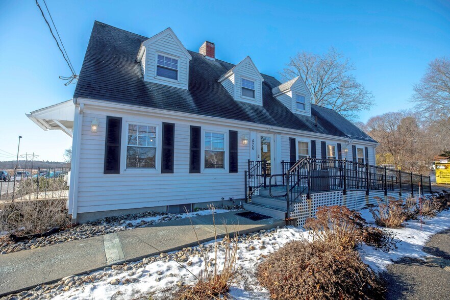 476 Bedford St, Lexington, MA à vendre - Photo de l’immeuble – Image 3 sur 5