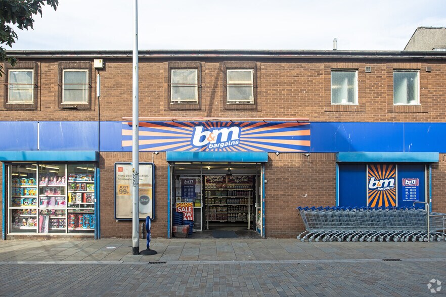 63-75 Dalton Rd, Barrow In Furness à louer - Photo de l’immeuble – Image 3 sur 4