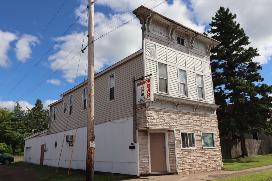 1222 Lake Shore Dr E, Ashland, WI à vendre - Photo de l’immeuble – Image 2 sur 13