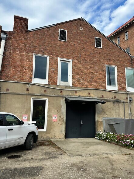 109 Gillespie St, Fayetteville, NC à louer - Photo de l’immeuble – Image 2 sur 8