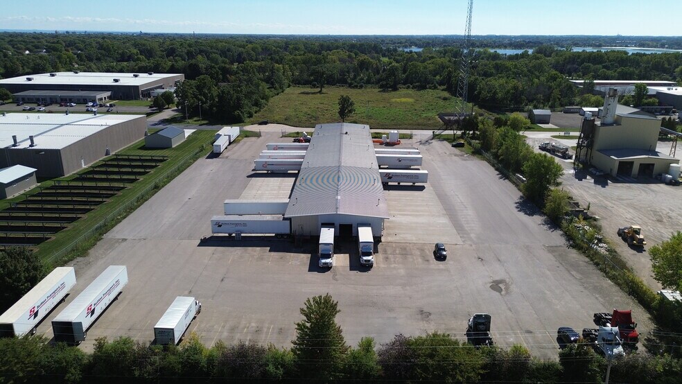 1880 Stillman Dr, Oshkosh, WI à louer - Aérien – Image 2 sur 8