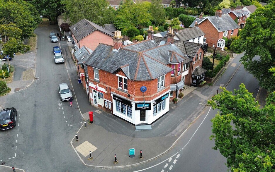 Ringwood Rd, Christchurch à vendre - Photo de l’immeuble – Image 1 sur 3