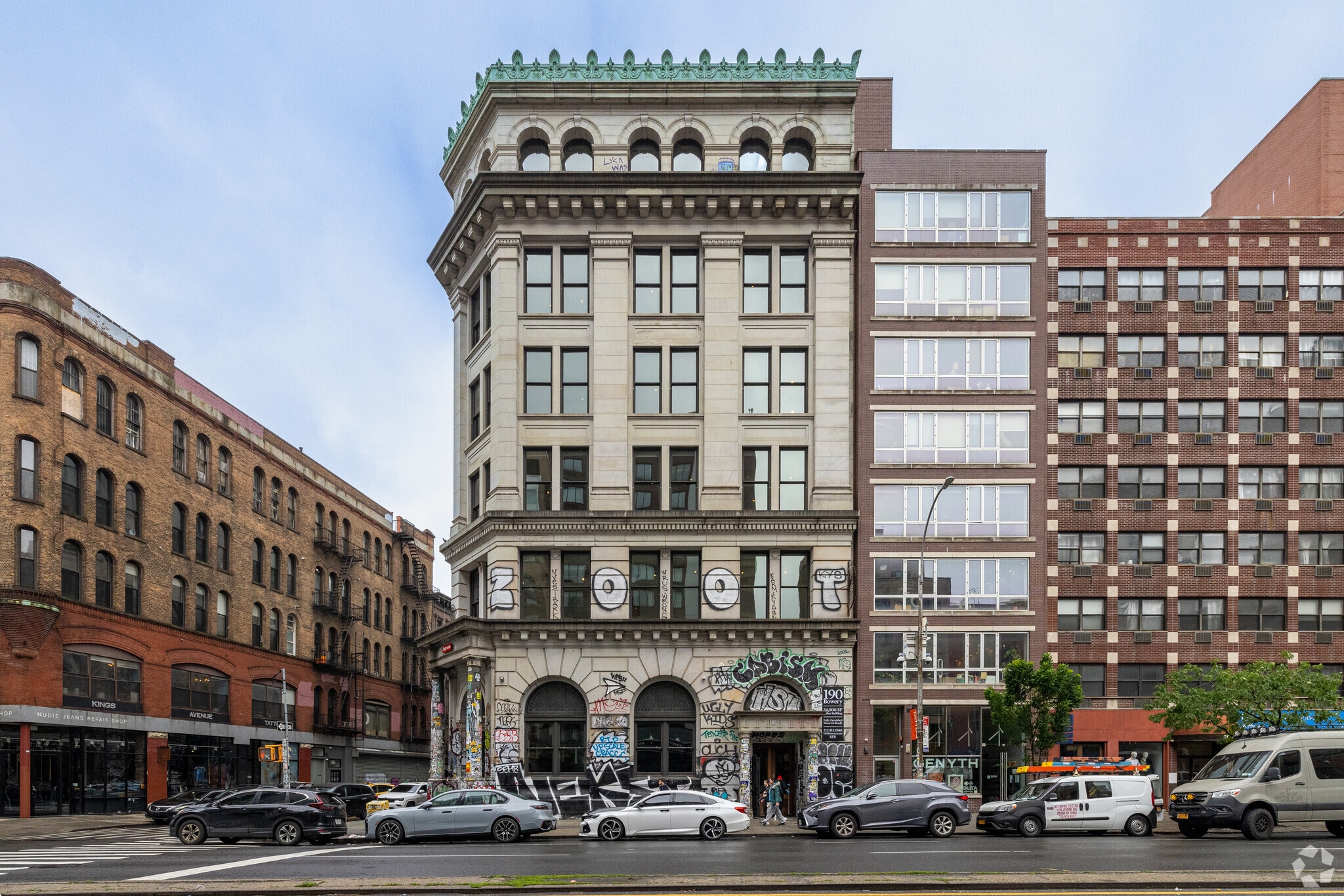 190 Bowery, New York, NY à vendre Photo de l’immeuble– Image 1 sur 11