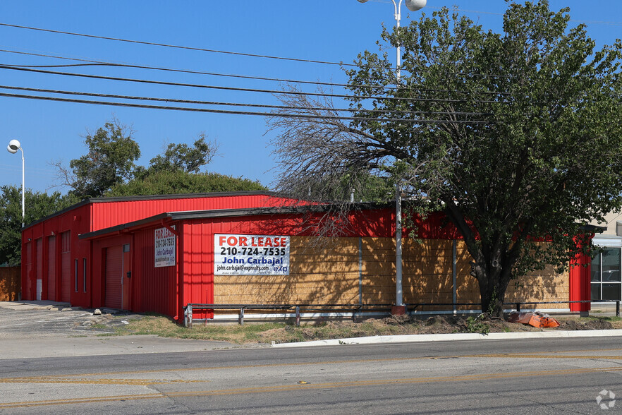 2423 Broadway St, San Antonio, TX à louer - Photo principale – Image 1 sur 5