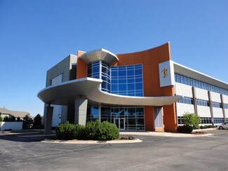 Plus de détails pour 2124 Ogden Ave, Aurora, IL - Bureau/Médical à louer