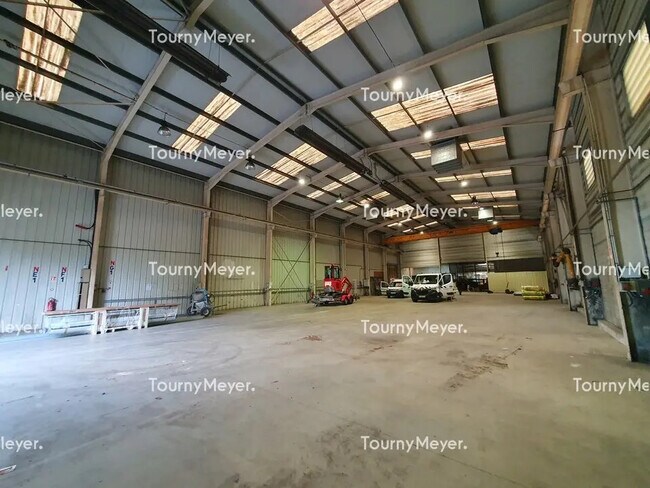 Plus de détails pour 3 Avenue De Virecourt, Artigues-près-Bordeaux - Industriel/Logistique à louer