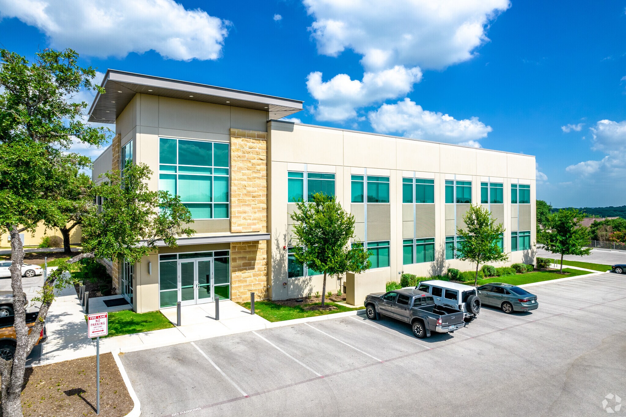 2714 N Loop 1604 E, San Antonio, TX à louer Photo principale– Image 1 sur 25