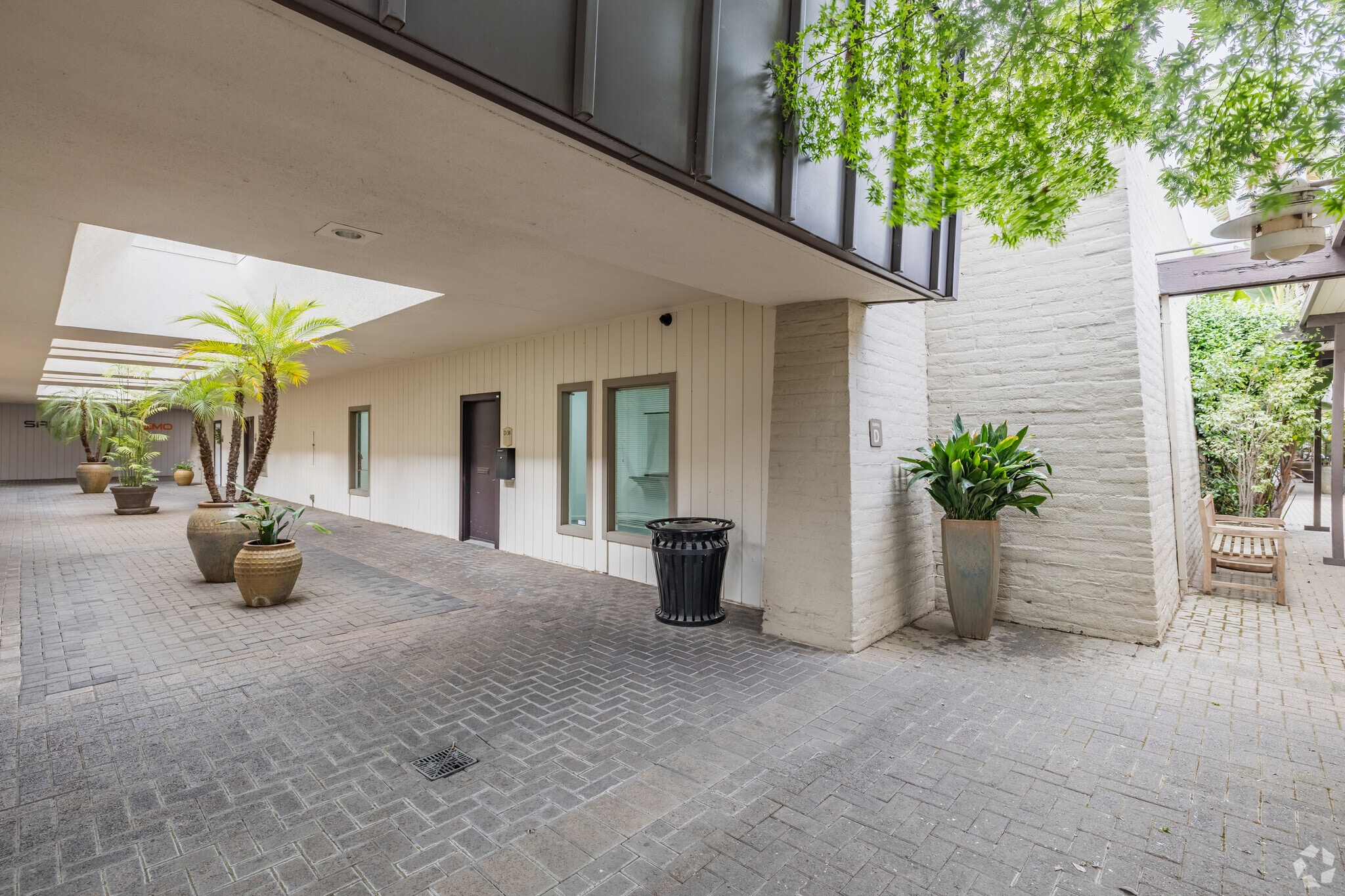 701 Howe Ave, Sacramento, CA à vendre Photo principale– Image 1 sur 25