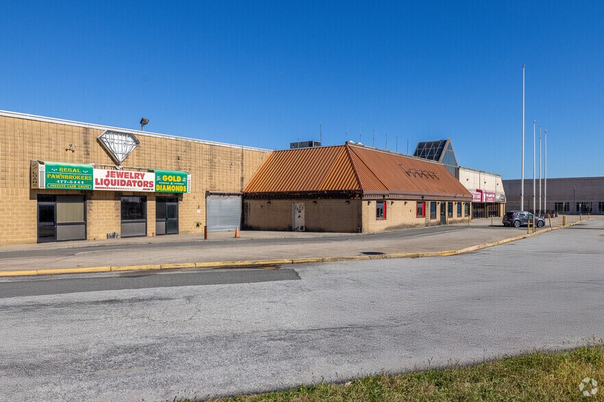 4200 Victory Blvd, Staten Island, NY à vendre - Photo de l’immeuble – Image 2 sur 4