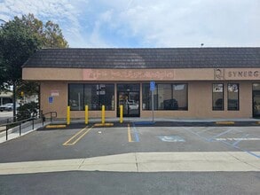 825-829 N Lake Ave, Pasadena, CA à louer Photo intérieure– Image 1 sur 16