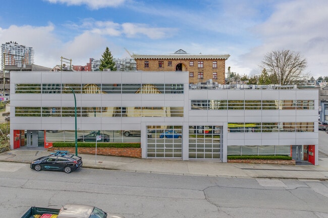 Plus de détails pour 112 6th Av E, Vancouver, BC - Local d'activités à louer