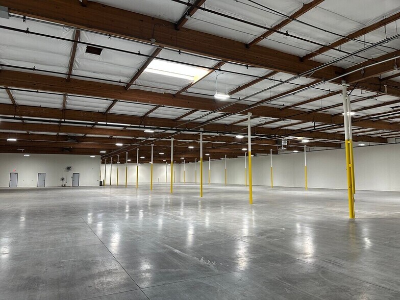 6065 Polaris Ave, Las Vegas, NV à louer - Photo principale – Image 1 sur 4