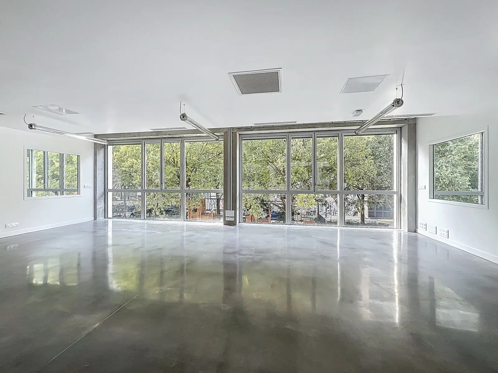 12 Avenue Jean Aicard, Paris à louer Photo de l’immeuble– Image 1 sur 24