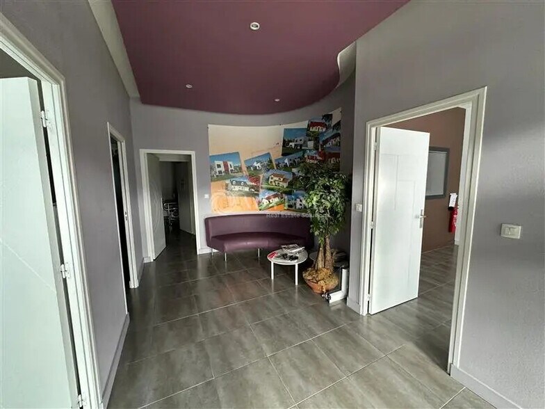 1 Rue Du 11 Octobre, Fleury-les-Aubrais à louer - Photo de l’immeuble – Image 2 sur 8