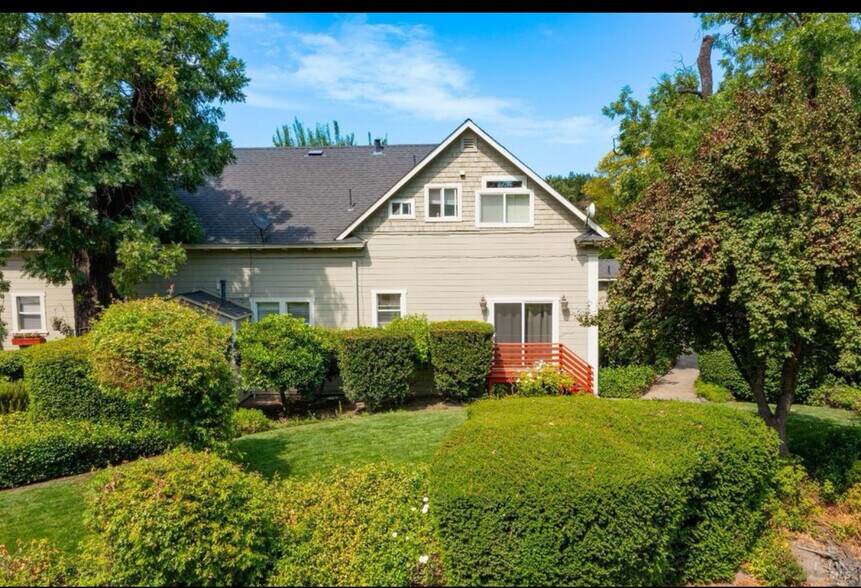 1227 Oakville Grade, Napa, CA à vendre - Photo de l’immeuble – Image 2 sur 28