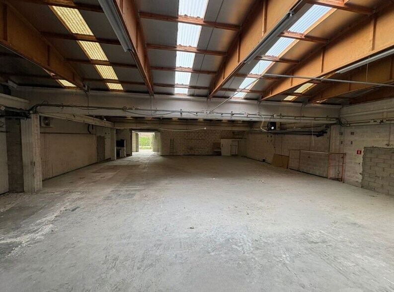 3 Rue Des Frères Lumière, Chassieu à vendre - Photo intérieure – Image 2 sur 13