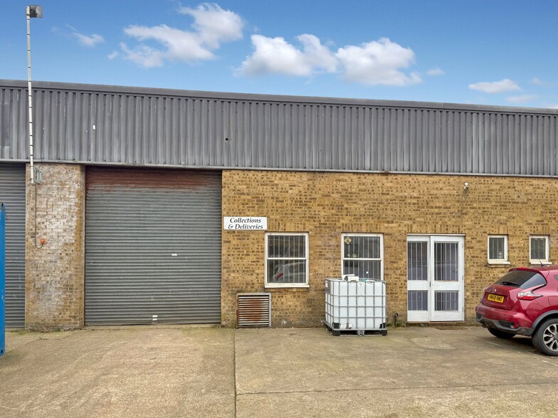 Units P1-P6 Bridge Rd, Littlehampton à vendre - Photo de l’immeuble – Image 2 sur 3