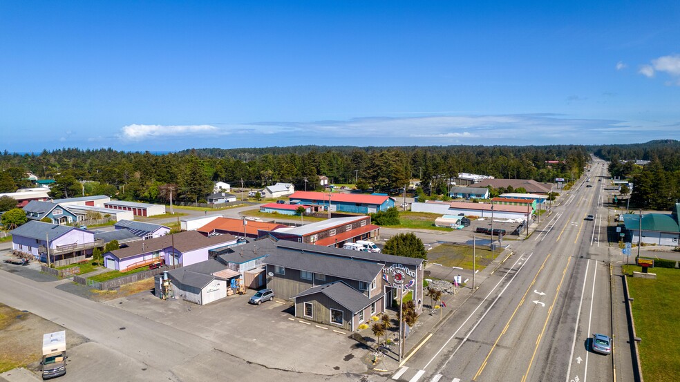 1205 Oregon St, Port Orford, OR à vendre - Photo de l’immeuble – Image 2 sur 16