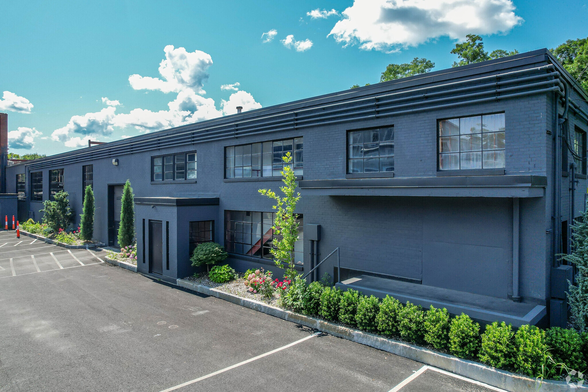 Bernat Mill portefeuille de 8 biens à vendre sur LoopNet.fr Photo principale– Image 1 sur 17