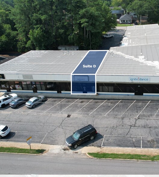 1317 W Poinsett St, Greer, SC à louer - Photo de l’immeuble – Image 2 sur 4