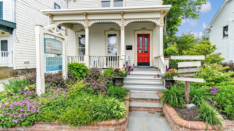 449 Main St, Greenport, NY à louer - Photo de l’immeuble – Image 2 sur 4