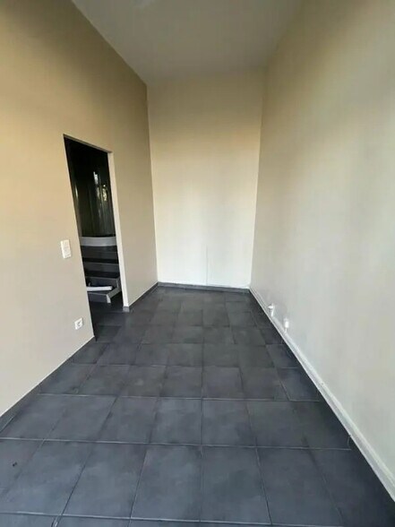 Local commercial dans Nice à louer - Photo de l’immeuble – Image 3 sur 6