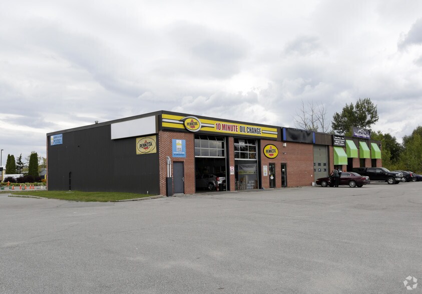 324 Memorial Ave, Orillia, ON à louer - Photo principale – Image 1 sur 2