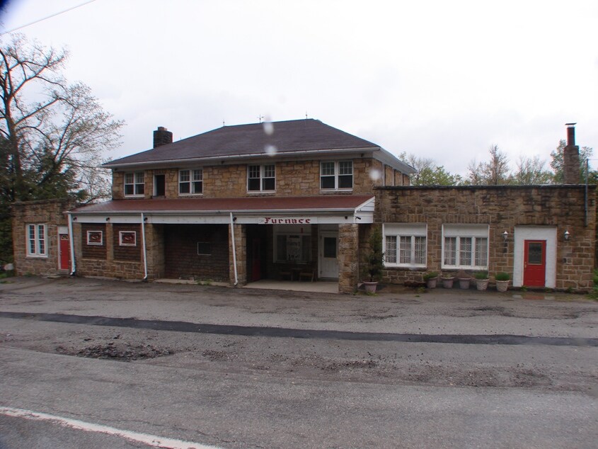 1129 Lincoln Hwy, Laughlintown, PA à vendre Photo principale– Image 1 sur 13