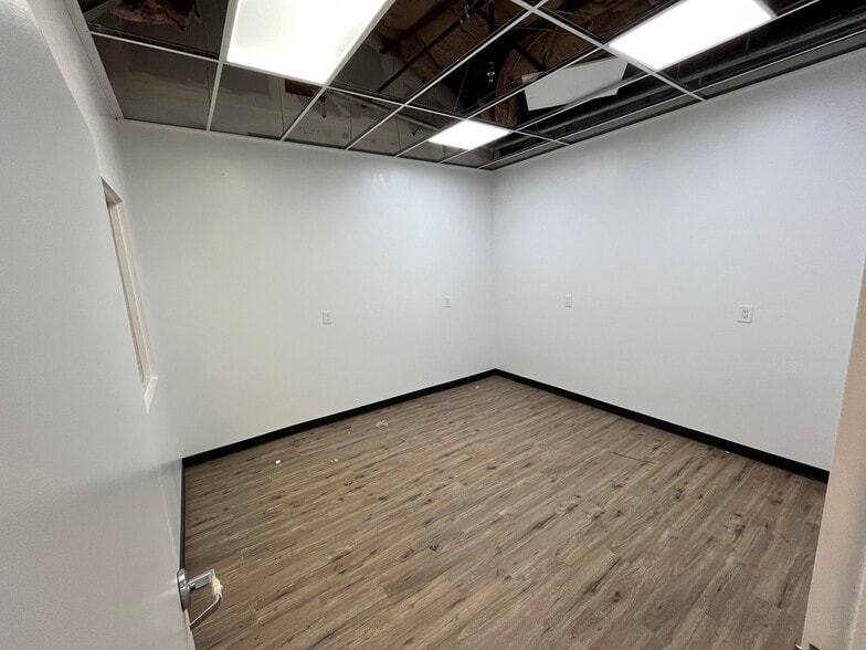1710 E 12th St, Oakland, CA à vendre - Photo intérieure – Image 3 sur 16