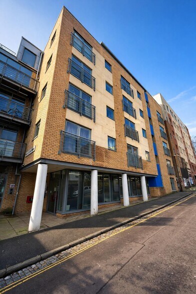 13-23 King Square Ave, Bristol à vendre - Photo de l’immeuble – Image 1 sur 8