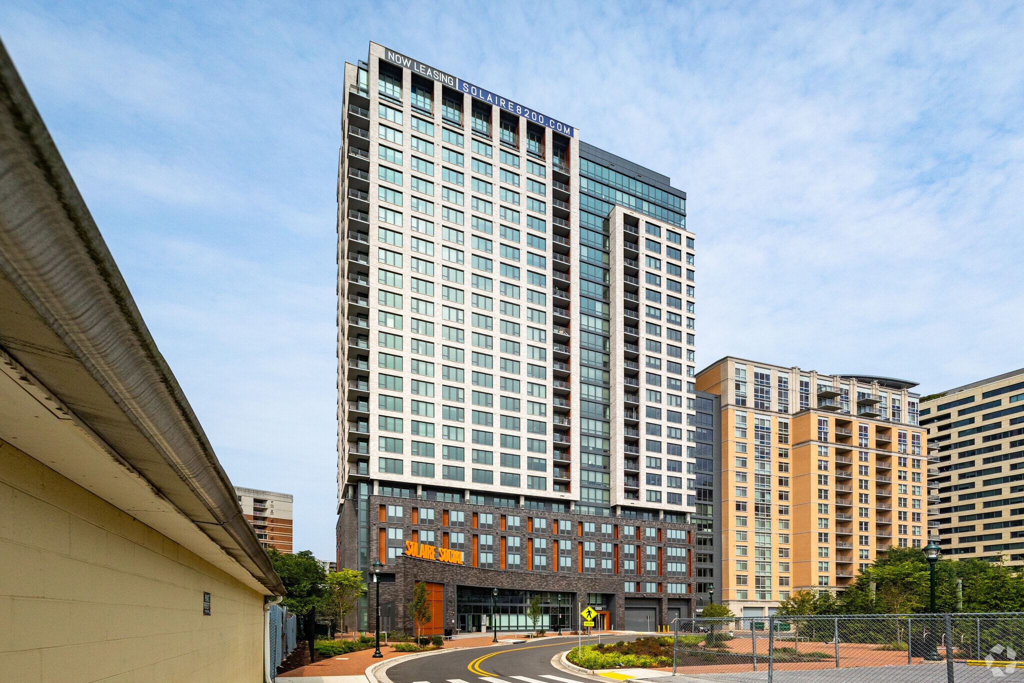 8200 Dixon Ave, Silver Spring, MD à louer Photo principale– Image 1 sur 61