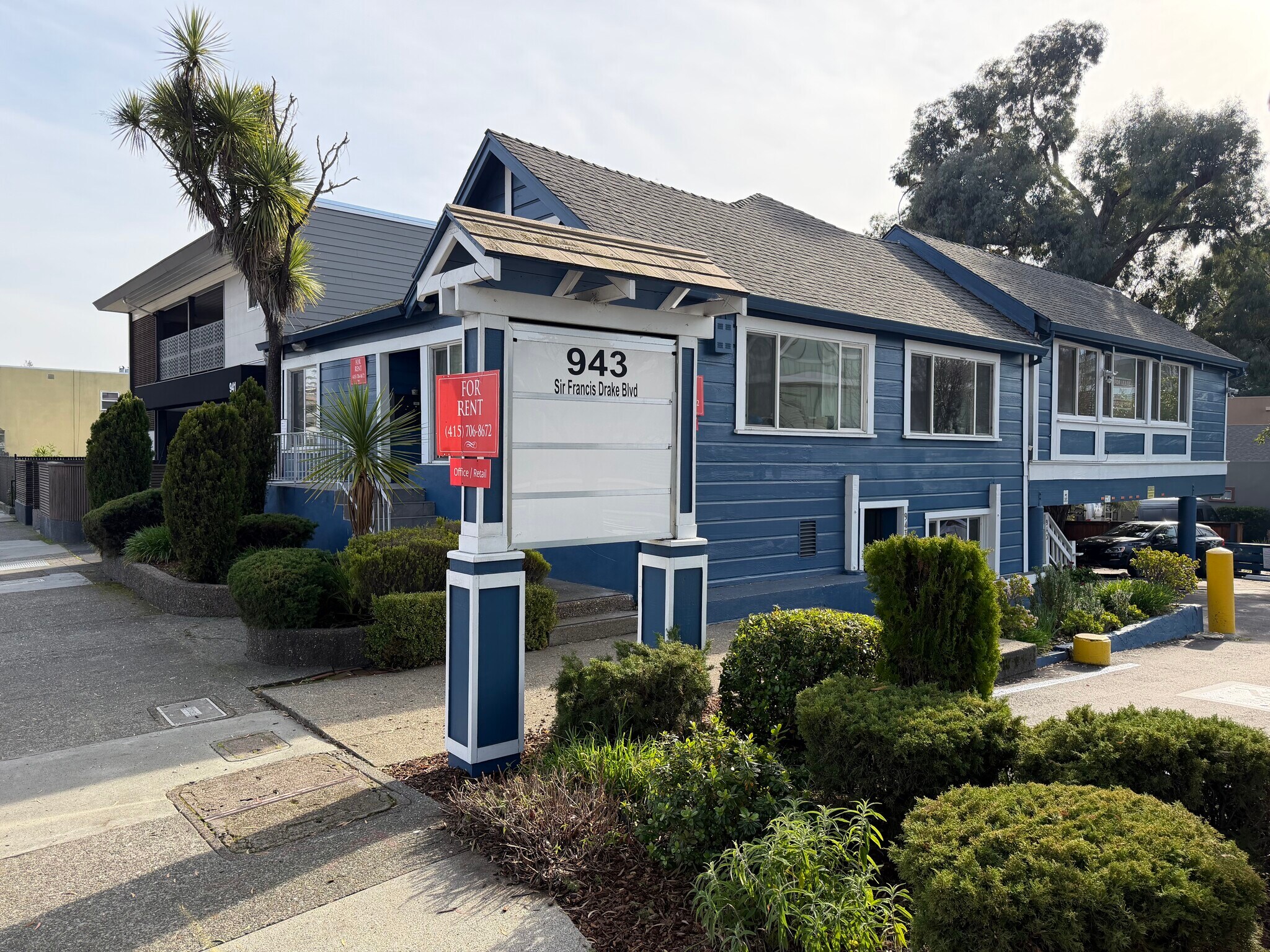 943 Sir Francis Drake Blvd, Greenbrae, CA à louer Photo principale– Image 1 sur 24