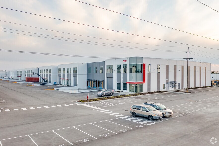 3239 No. 6 Rd, Richmond, BC à vendre - Photo principale – Image 1 sur 7